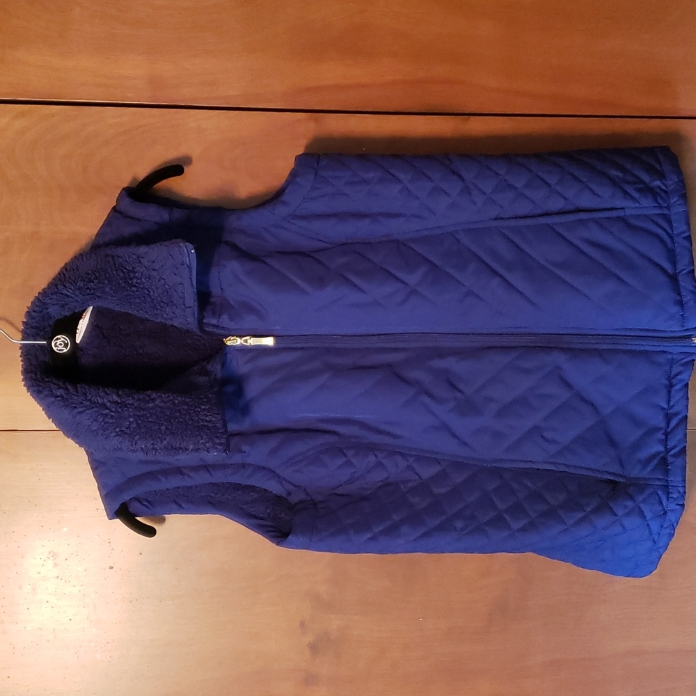 Navy blue, sherpa lined, d & Co. vest
